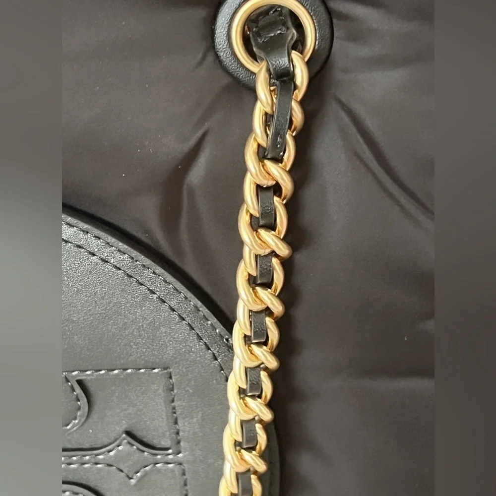 NWT- TORY BURCH• ELLA SOFT PUFFY CHAIN TOTE BLACK GHW